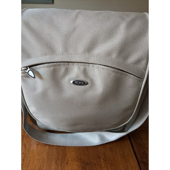 Tumi Other - Tumi T3 Apex Men's Women's Travel Tote Shoulder Bag Strap Classic Style Silver